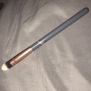 Tapered blender brush